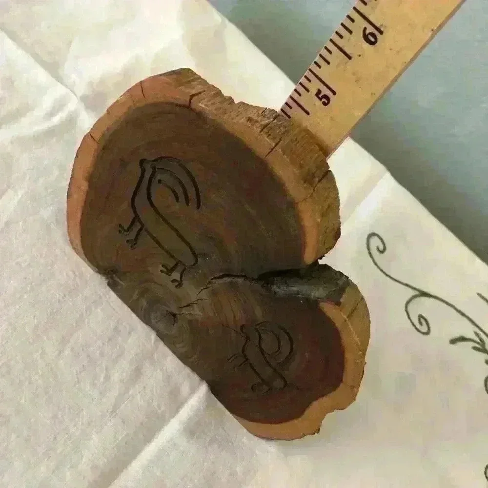 Carved wood mother and child deer mom and fawn? decor